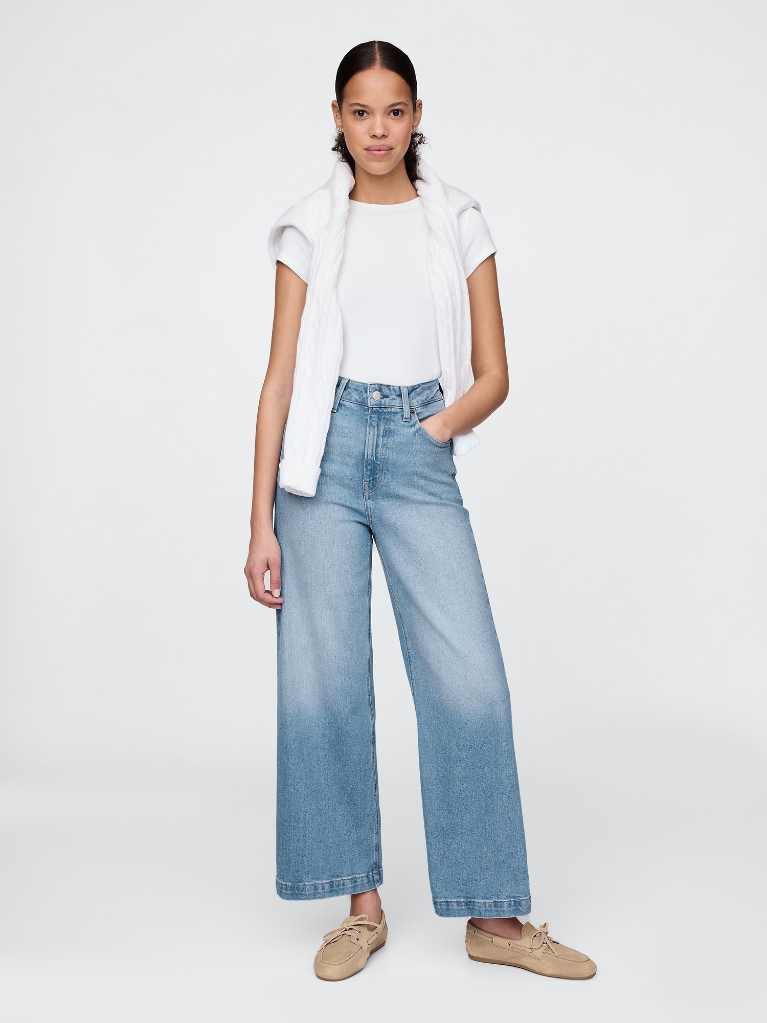 Curvy High Stride Wide-Leg Ankle Jeans